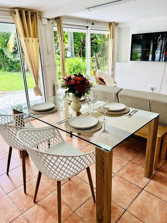 Appartement Charmant A Petit Bourg / 73 M² / Vue Sur Jardin location