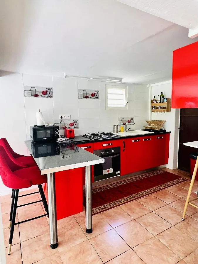Appartement Charmant A Petit Bourg / 73 M² / Vue Sur Jardin グアドループ